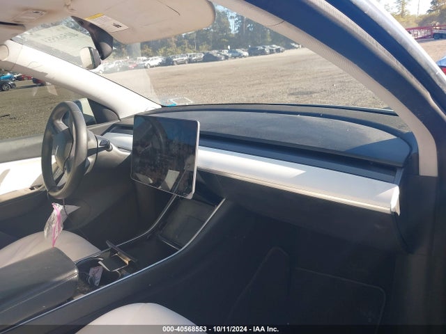 2020 TESLA MODEL Y 5YJYGDEE1LF040491 Photo 4