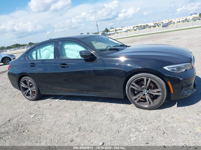 BMW 330I 2022 3MW5R1J0XN8C27674 Image 13