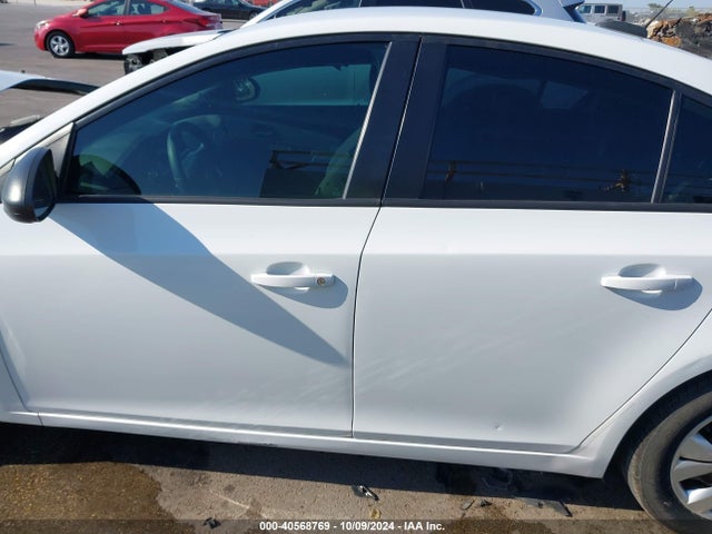 Chevrolet Cruze Ls Auto 2015 1G1PA5SH2F7164158 Image 15