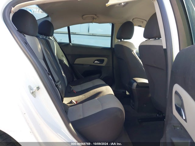 Chevrolet Cruze Ls Auto 2015 1G1PA5SH2F7164158 Image 8