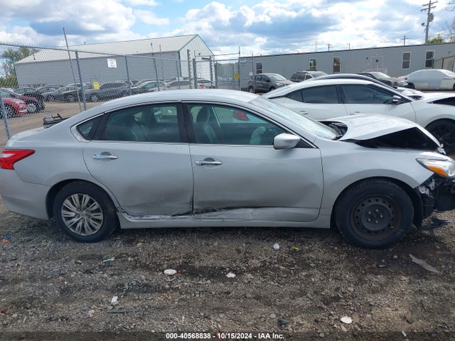 Nissan Altima 2.5 S 2017 1N4AL3AP1HN365462 Image 13