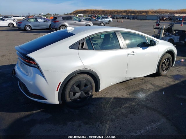 Toyota Prius Le 2024 JTDACAAU6R3015861 Image 4