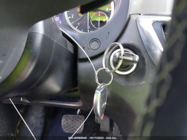 SJKCH5CP2JA056686 Infiniti Qx30 Luxury