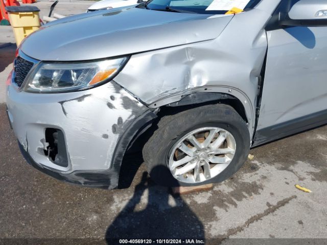 5XYKT3A65FG621208 KIA SORENTO LX