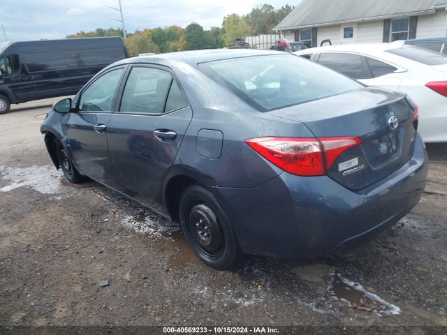 Toyota COROLLA LE 2017 5YFBURHE7HP728451 Image 3