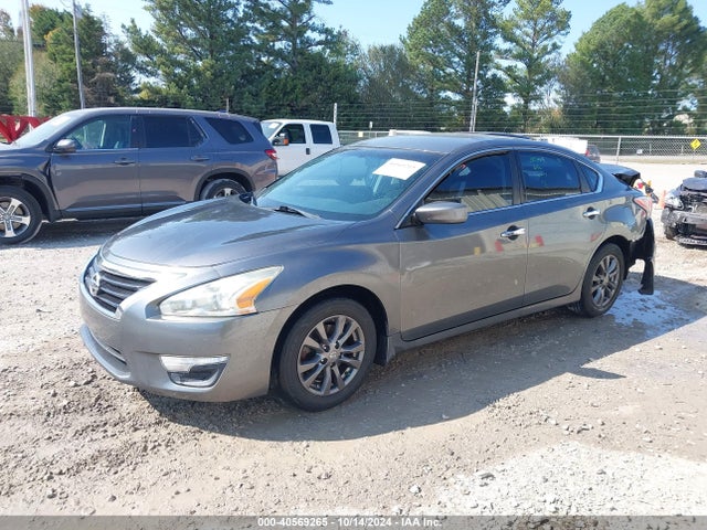 Nissan Altima 2.5 S 2015 1N4AL3AP1FN405052 Image 2