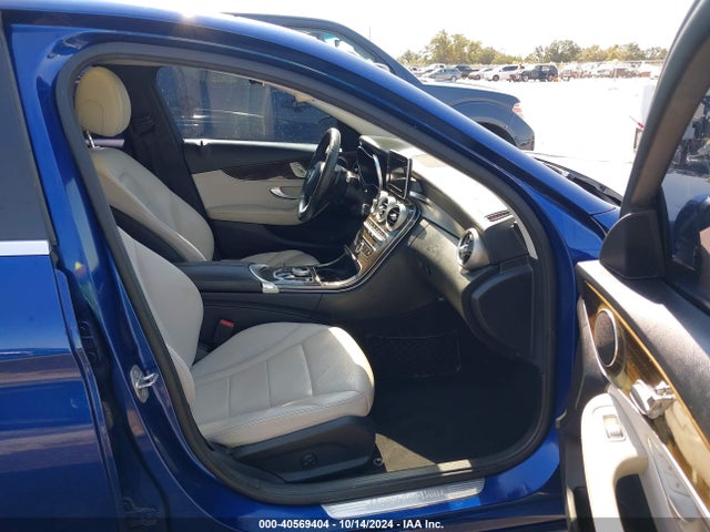 55SWF4JB1HU187065 Mercedes-Benz C 300 Luxury/sport