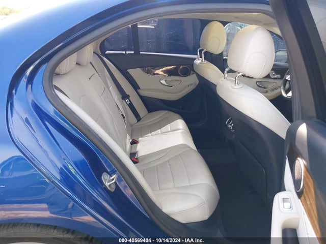 55SWF4JB1HU187065 Mercedes-Benz C 300 Luxury/sport