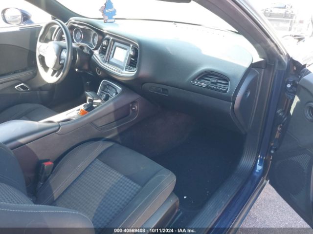 2C3CDZAG0GH107402 Dodge Challenger Sxt