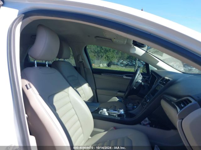 3FA6P0MU5KR273270 Ford Fusion Hybrid Sel