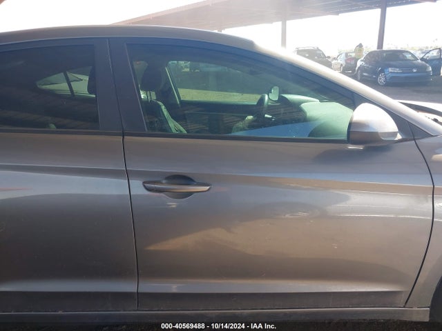 Hyundai ELANTRA SE 2017 KMHD74LF3HU394713 Image 13