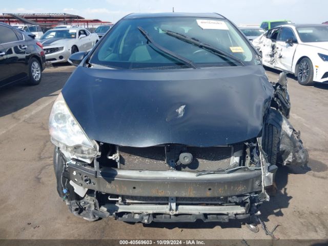 JTDKDTB33E1074889 Toyota Prius C Four