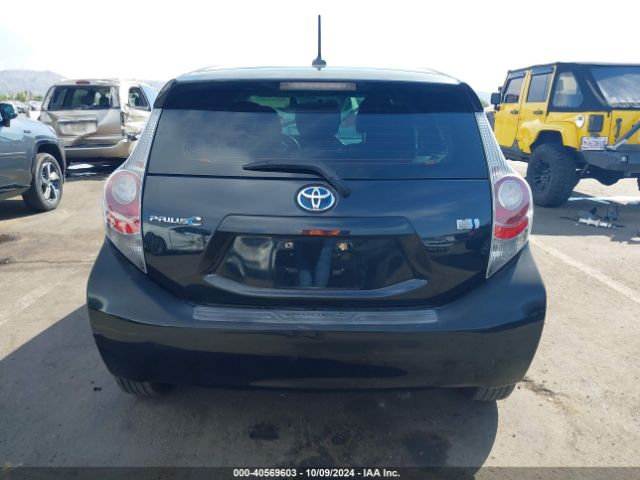 JTDKDTB33E1074889 Toyota Prius C Four