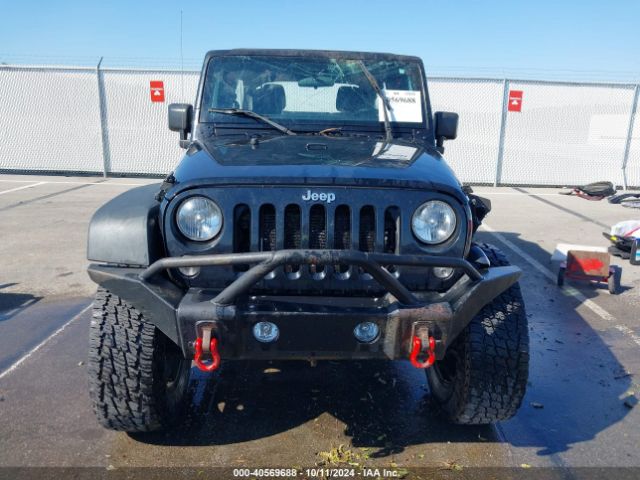 1C4BJWDG9FL641042 Jeep Wrangler Unlimited Sport
