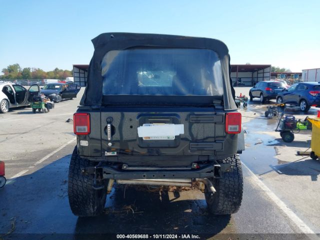 1C4BJWDG9FL641042 Jeep Wrangler Unlimited Sport