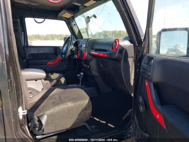 1C4BJWDG9FL641042 Jeep Wrangler Unlimited Sport
