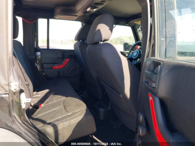 1C4BJWDG9FL641042 Jeep Wrangler Unlimited Sport