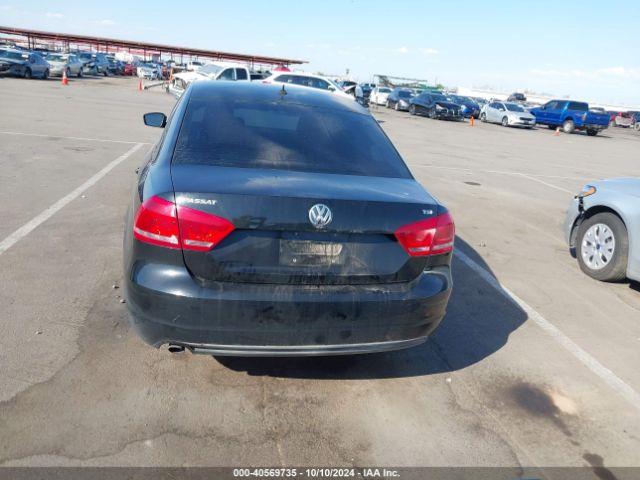 1VWAT7A30FC033226 Volkswagen Passat 1.8t S