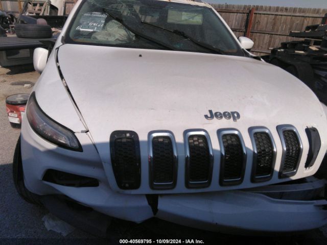 1C4PJMCB6GW246039 Jeep Cherokee Latitude