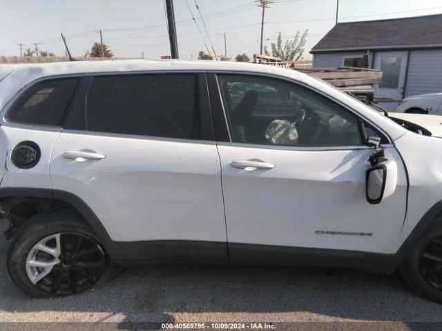 1C4PJMCB6GW246039 Jeep Cherokee Latitude
