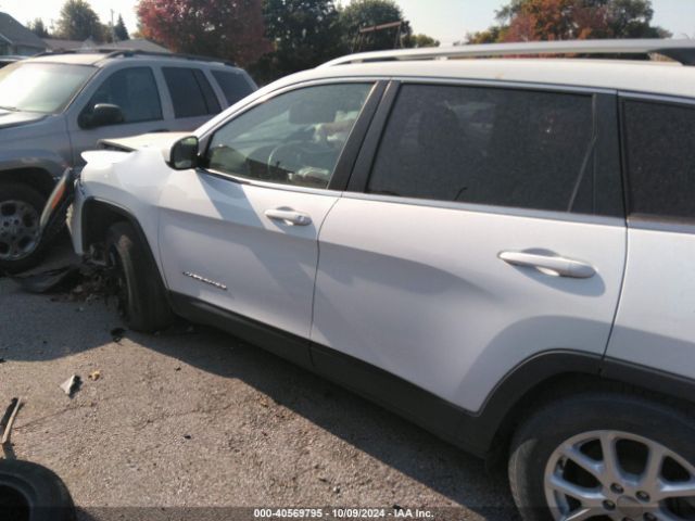 1C4PJMCB6GW246039 Jeep Cherokee Latitude