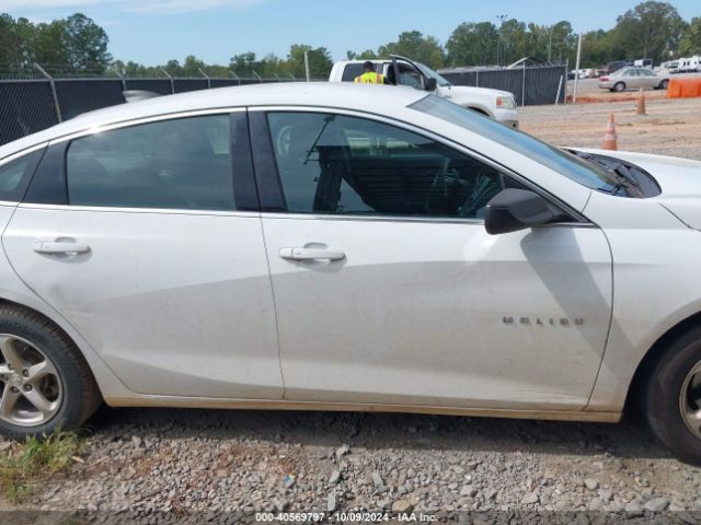 1G1ZC5ST4HF270126 Chevrolet Malibu 1fl