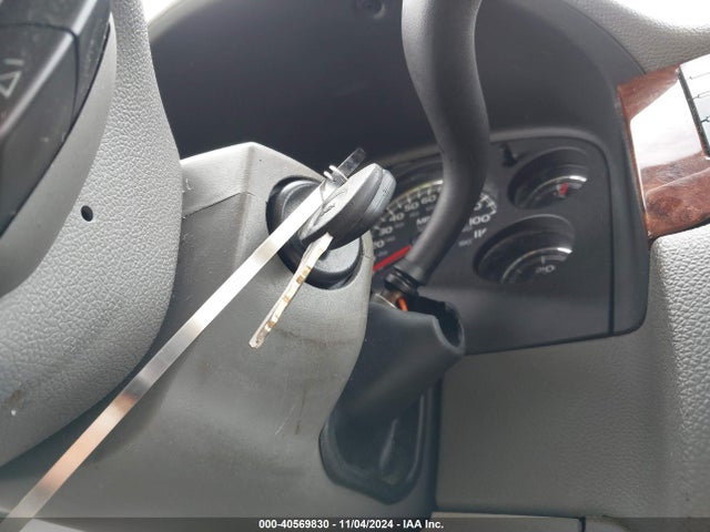 40569830 :رقم المزاد ، 1GNFC13017J178904 vin ، 2007 Chevrolet Tahoe Lt مزاد بيع