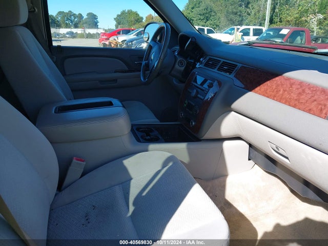 40569830 :رقم المزاد ، 1GNFC13017J178904 vin ، 2007 Chevrolet Tahoe Lt مزاد بيع