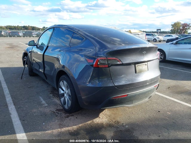 2023 TESLA MODEL Y 7SAYGDEE1PF891960 Photo 2