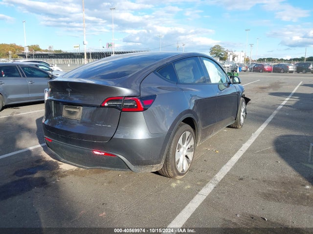 2023 TESLA MODEL Y 7SAYGDEE1PF891960 Photo 3