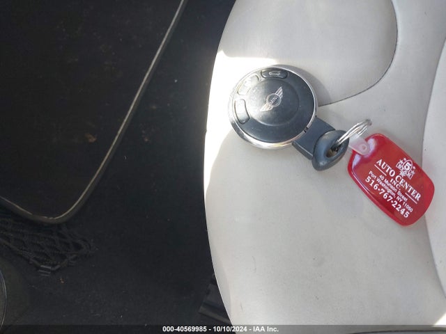 2011 MINI COOPER S WMWZP3C56BTX82640 Photo 10