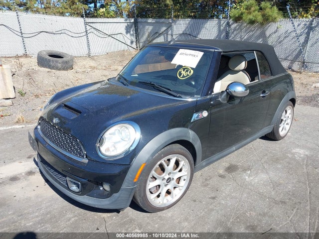 2011 MINI COOPER S WMWZP3C56BTX82640 Photo 1