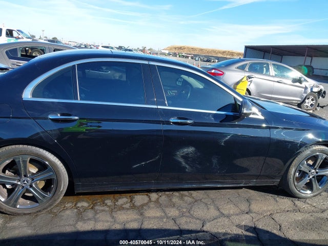 Mercedes-Benz E 300 2018 WDDZF4JB2JA345013 Image 13
