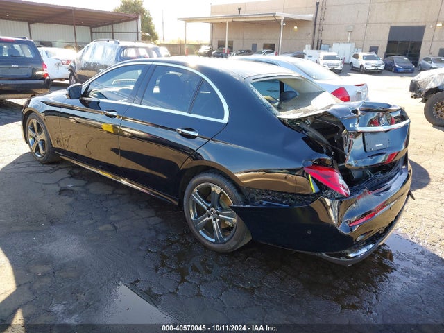 Mercedes-Benz E 300 2018 WDDZF4JB2JA345013 Image 3