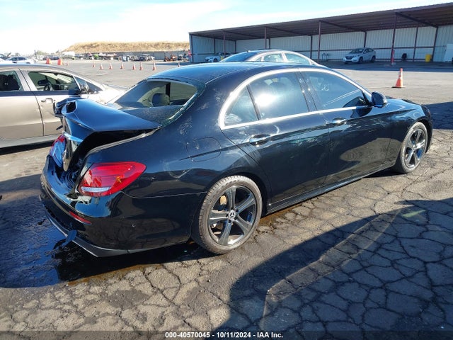 Mercedes-Benz E 300 2018 WDDZF4JB2JA345013 Image 4