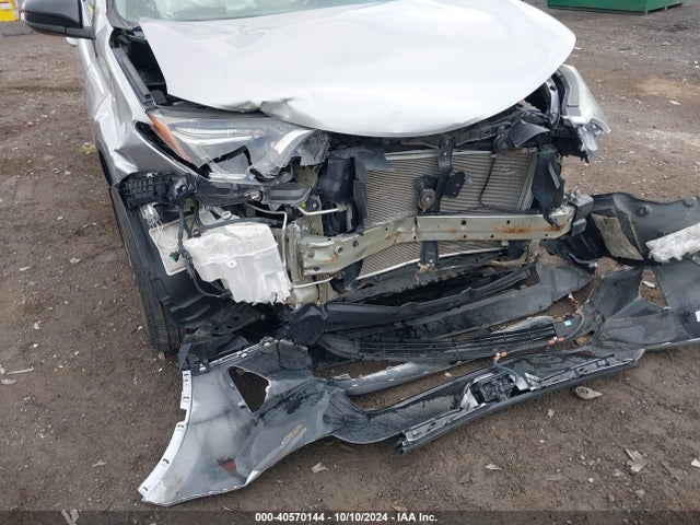 Toyota RAV4 LE 2017 2T3BFREV8HW596918 Image 6