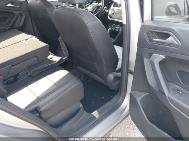 3VV2B7AX9KM138158 Volkswagen Tiguan 2.0t Se/2.0t Sel/2.0t Sel R-line/2.0t Sel R-line Black