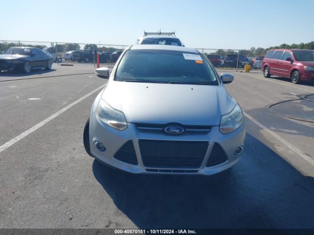 1FADP3K27EL422033 Ford FOCUS SE