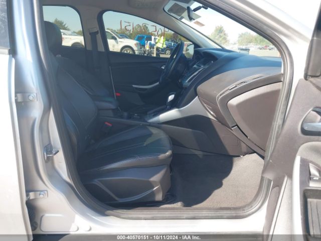 1FADP3K27EL422033 Ford FOCUS SE