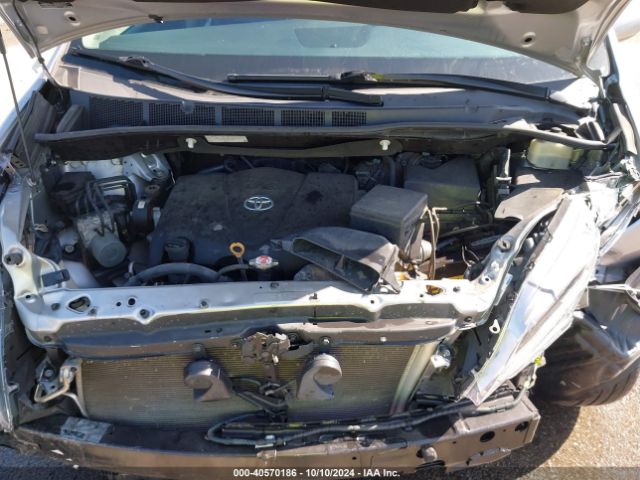 Toyota SIENNA SE 2017 5TDXZ3DC3HS873146 Image 10