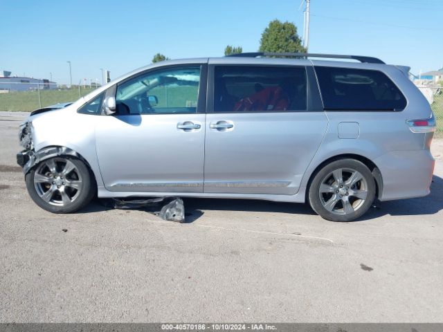 Toyota SIENNA SE 2017 5TDXZ3DC3HS873146 Image 15