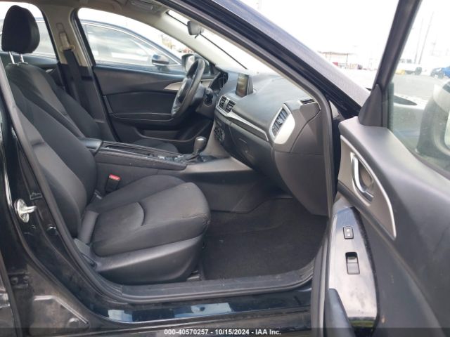 3MZBN1U77HM157666 Mazda Mazda3 Sport