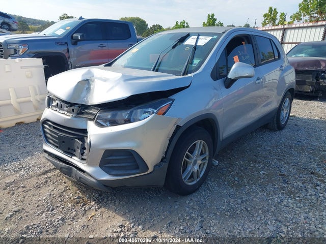 Chevrolet TRAX LS 2017 3GNCJKSBXHL159117 Image 2