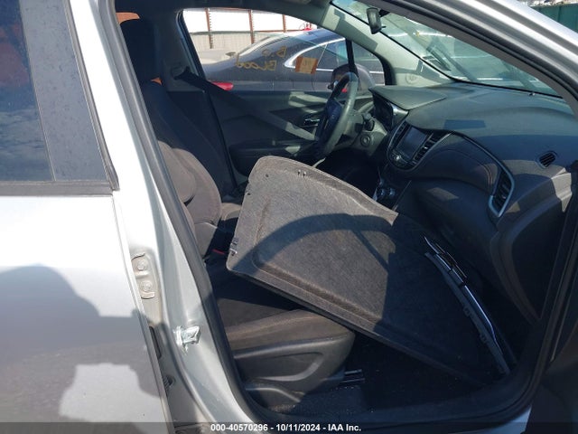 Chevrolet TRAX LS 2017 3GNCJKSBXHL159117 Image 5
