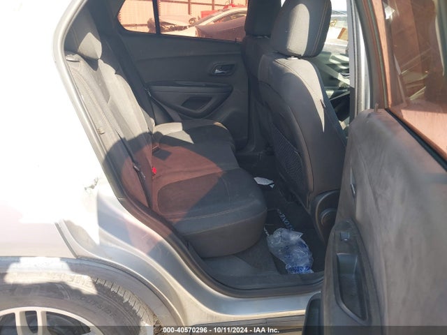 Chevrolet TRAX LS 2017 3GNCJKSBXHL159117 Image 8
