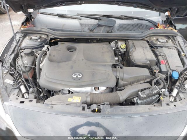 SJKCH5CR8HA023431 Infiniti Qx30 Premium