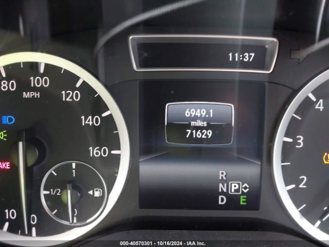 SJKCH5CR8HA023431 Infiniti Qx30 Premium
