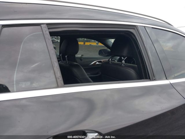 SJKCH5CR8HA023431 Infiniti Qx30 Premium