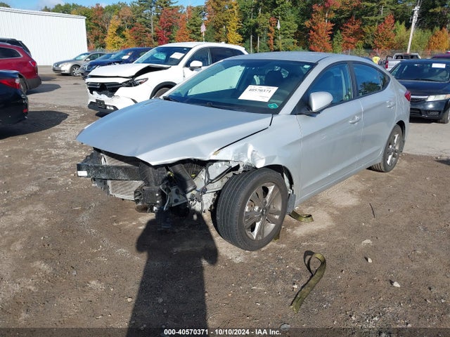 Hyundai ELANTRA SEL 2018 5NPD84LF4JH276882 Image 2