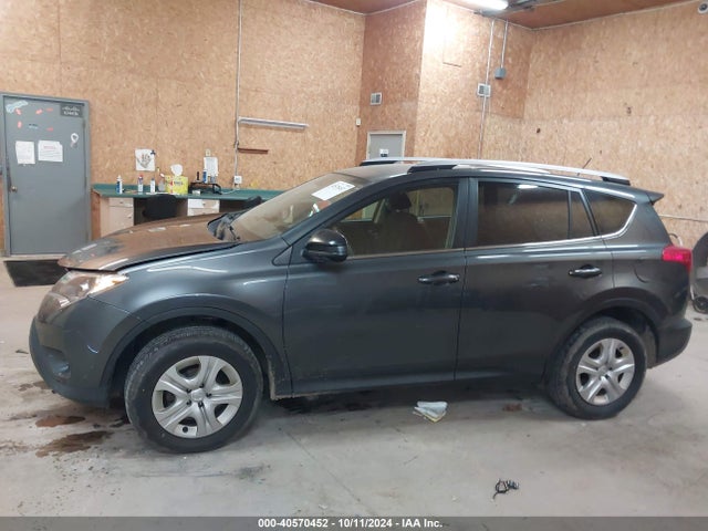 Toyota RAV4 LE 2015 JTMBFREV7FD096629 Image 14